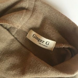 Boutique, Ginger G, Sand Mock turtle neck sz small
